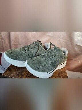 AHNU Sequence 1.1 Suede Sneakers Women's 6 EU37 Burnt Olive NIB
